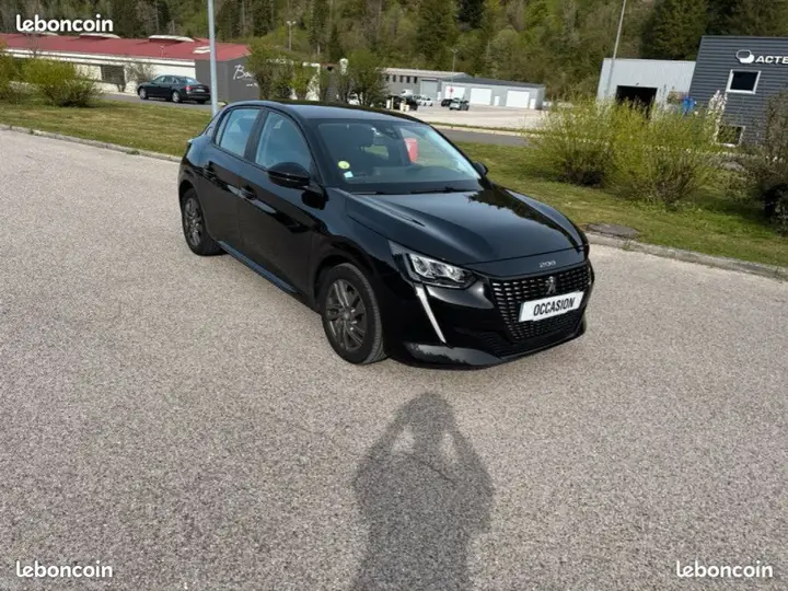 Peugeot 208 2022 photo 2