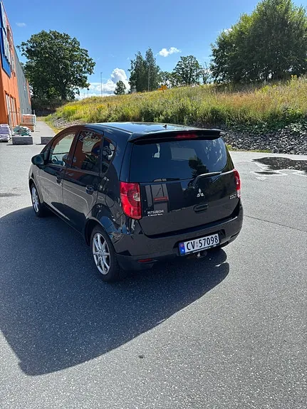 Mitsubishi Colt 2010 photo 5