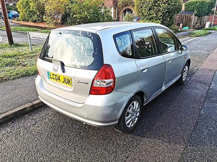 Honda Jazz 2004 photo 3