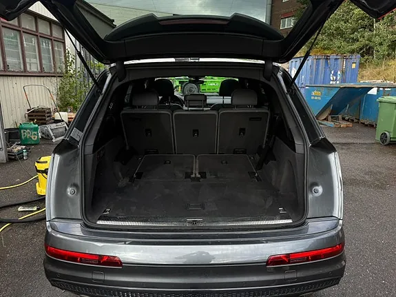 Audi Q7 2018 photo 5