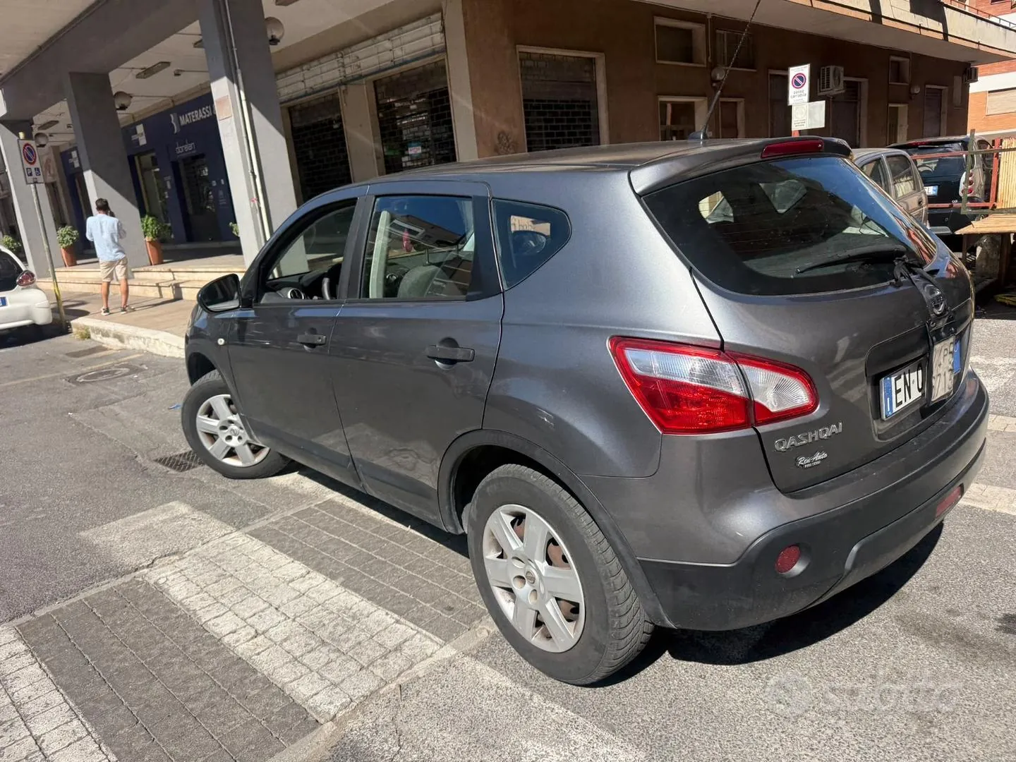 Nissan Qashqai 2012 photo 3