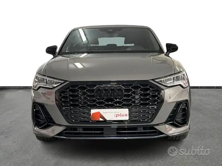 Audi Q3 2023 photo 2