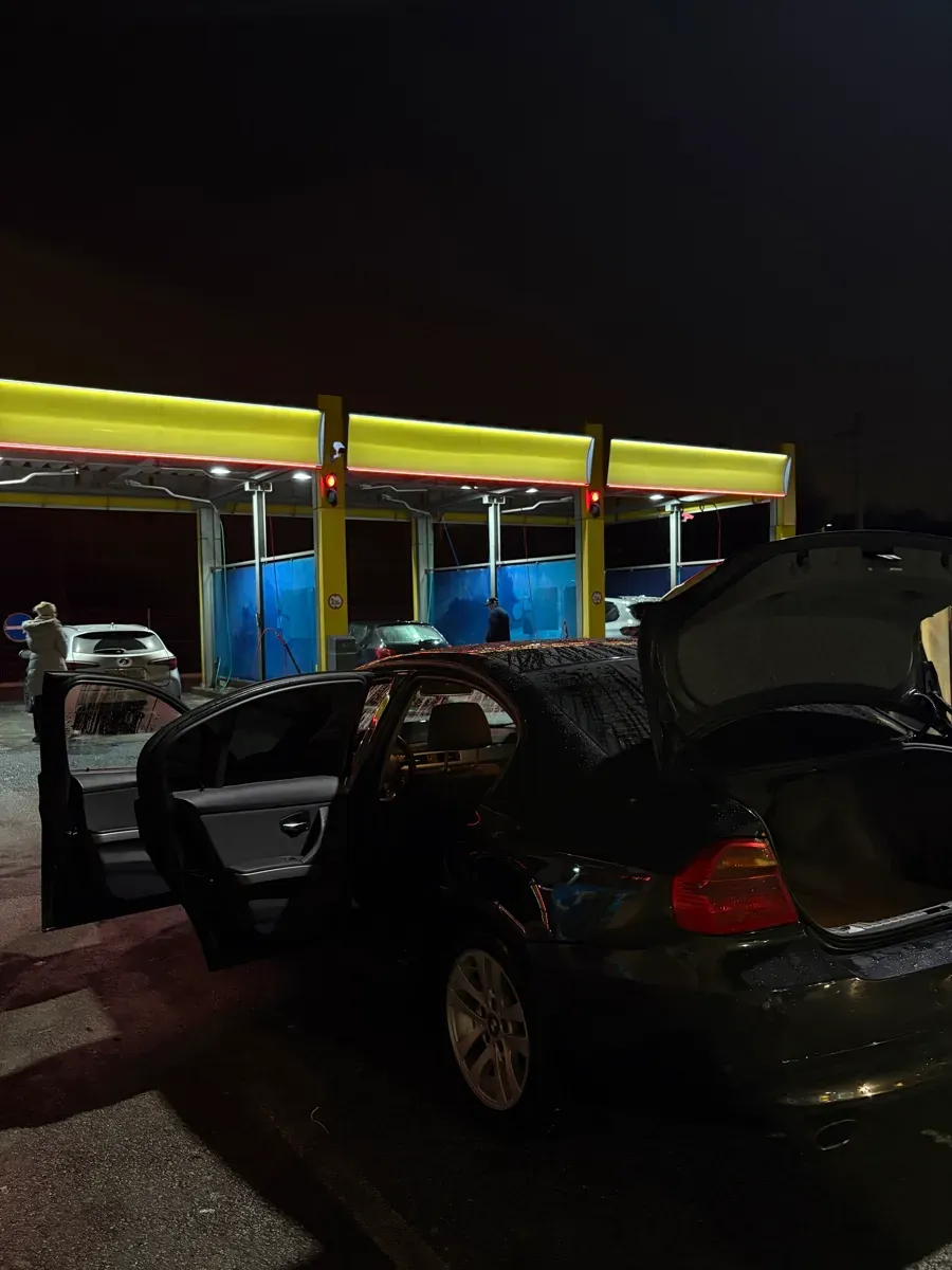 BMW 3 Series 2007 photo 2