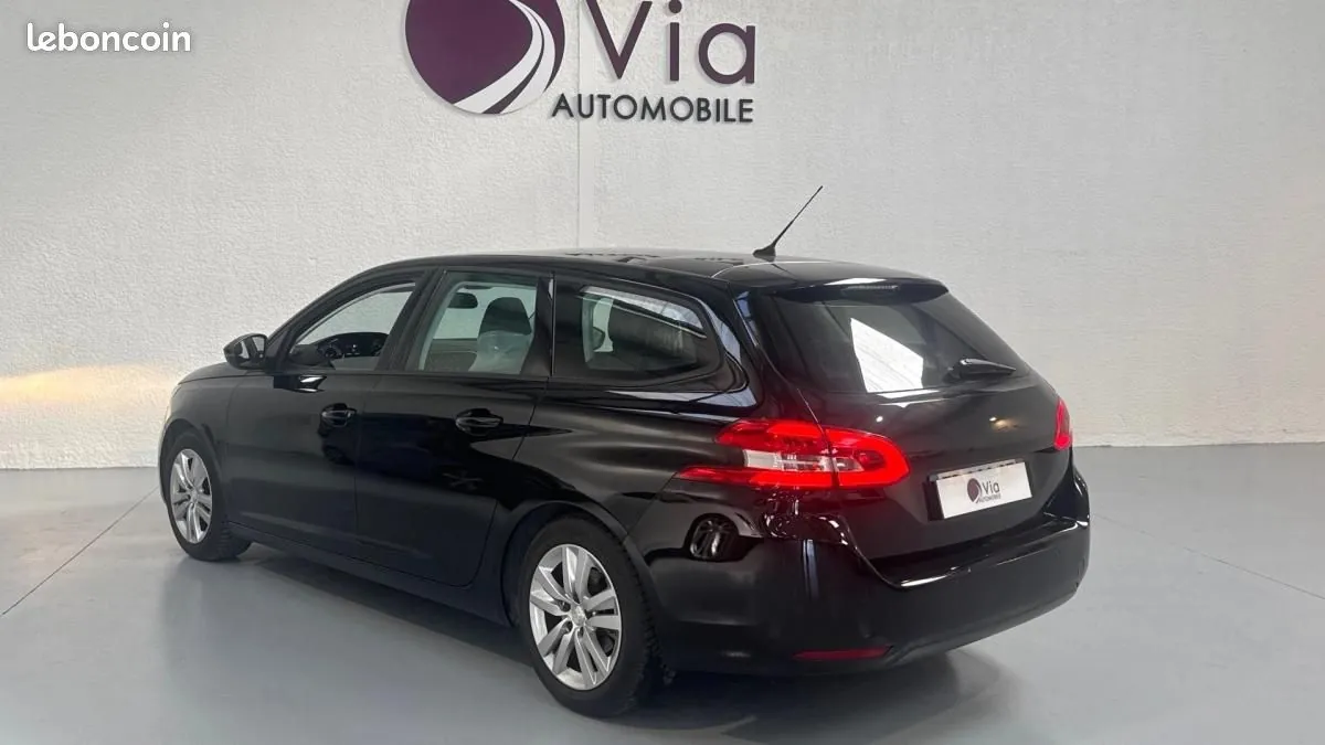 Peugeot 308 2019 photo 4