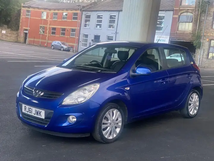 Hyundai I20 2011 photo 2