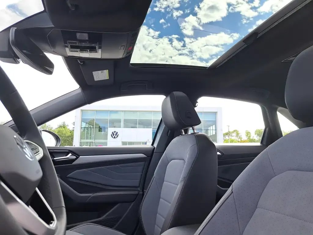 Volkswagen Jetta 2027 photo 3
