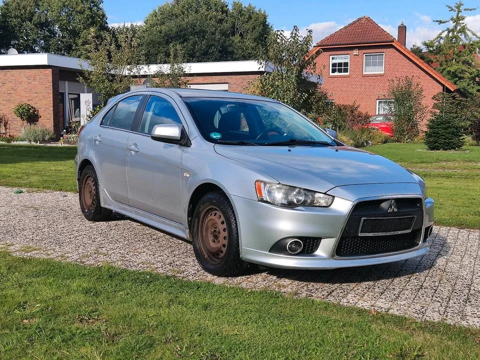 Mitsubishi Lancer