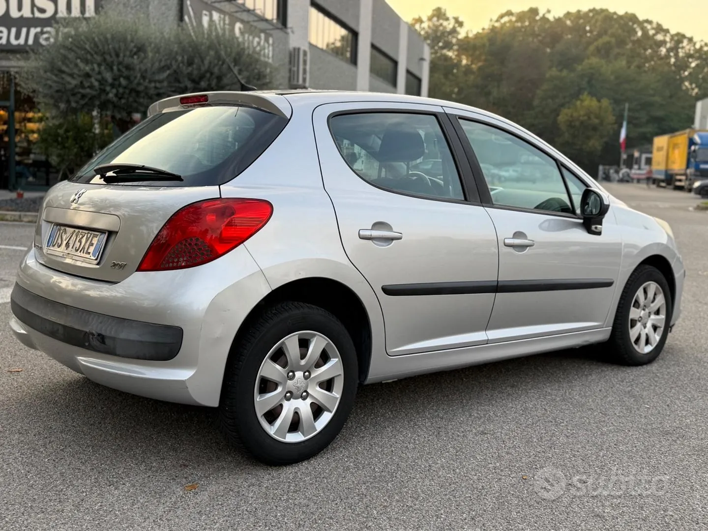 Peugeot 207 2008 photo 4