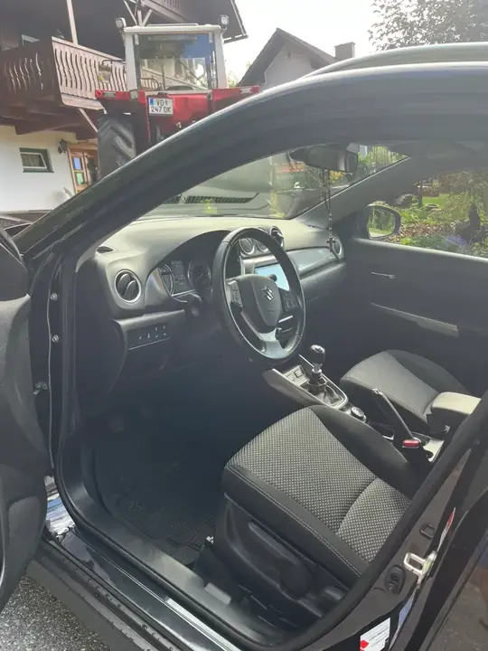Suzuki Vitara 2022 photo 2