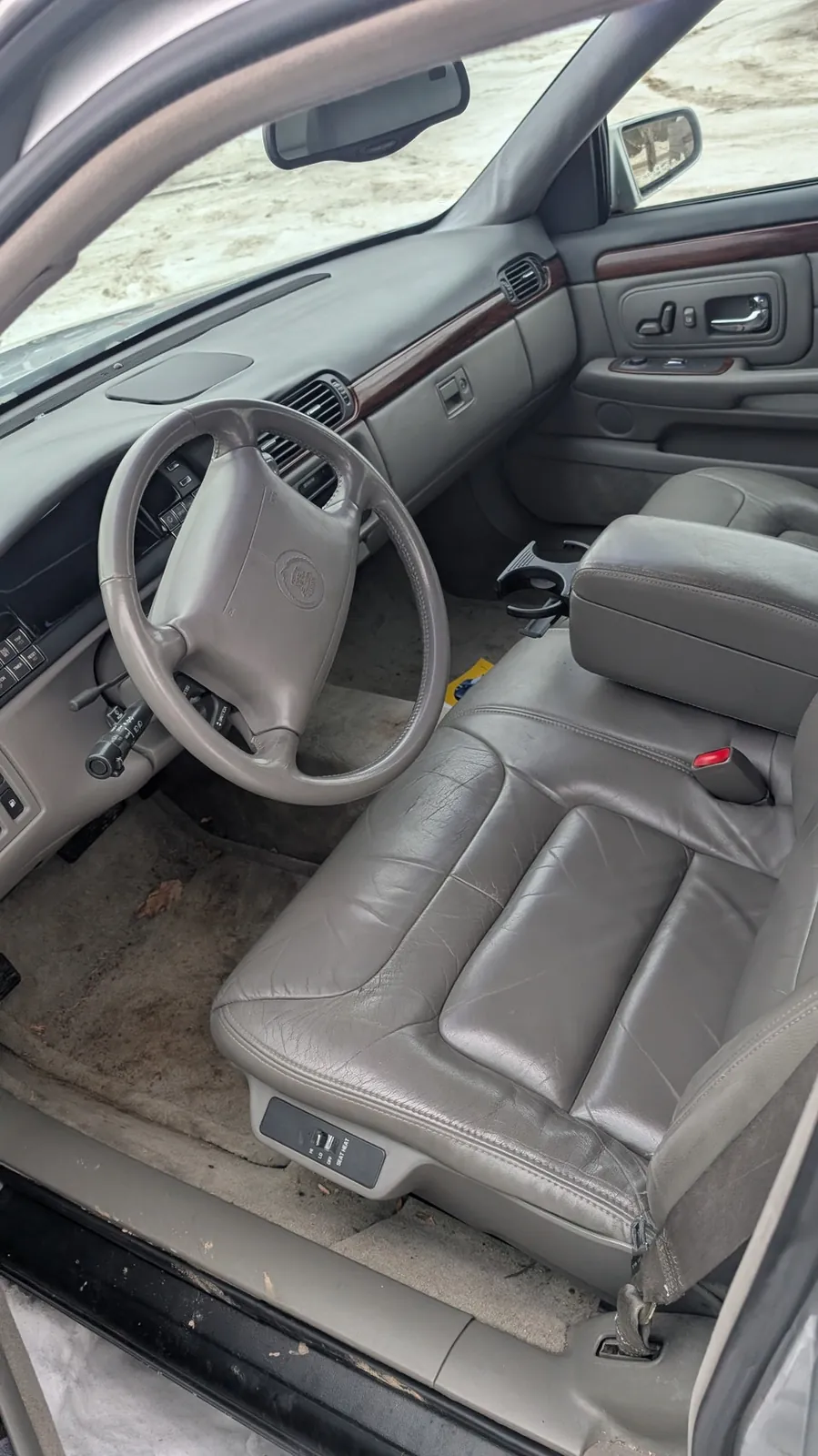 Cadillac Deville 1999 photo 5