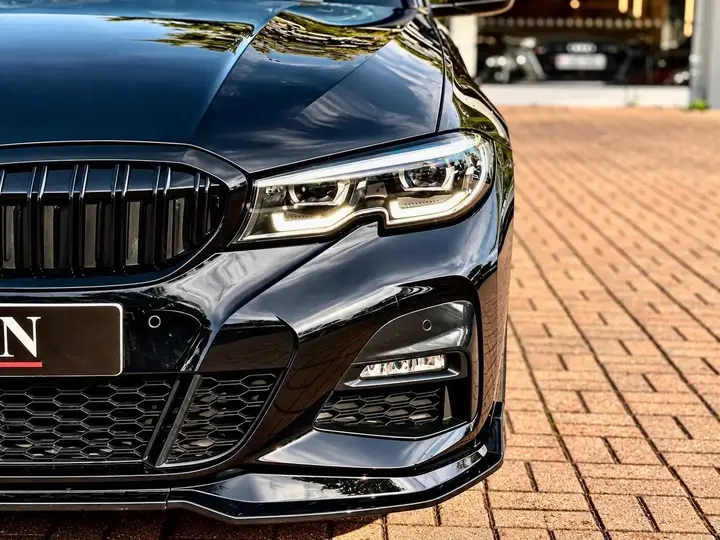 BMW 3 Series 2019 photo 4