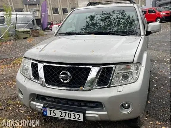 Nissan Pathfinder 2013 photo 4