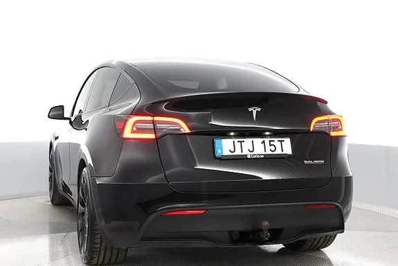 Tesla Model Y 2023 photo 4