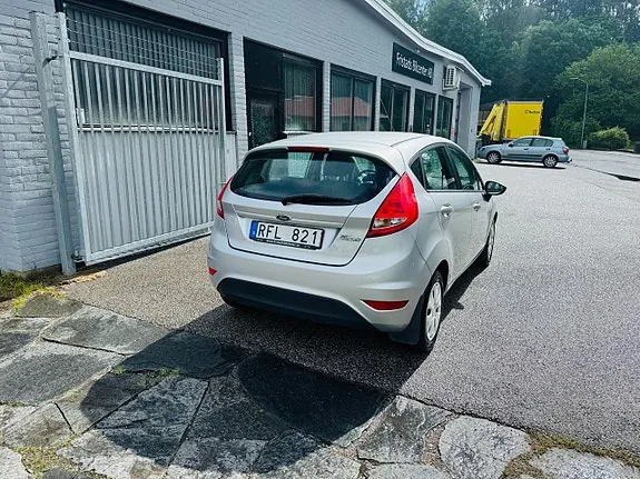 Ford Fiesta 2012 photo 3