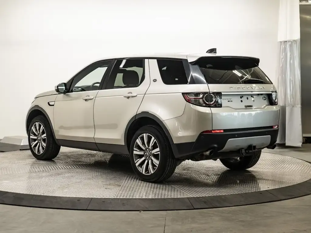 Land Rover Discovery Sport 2017 photo 3