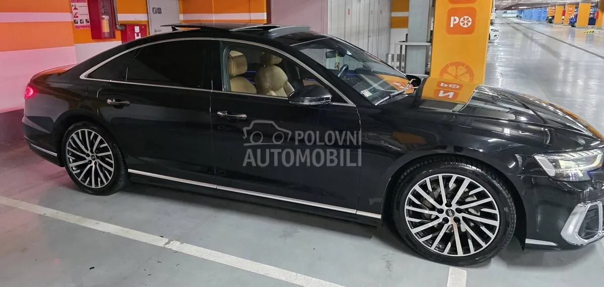 Audi A8 2022 photo 5