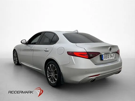 Alfa Romeo Giulia 2017 photo 5