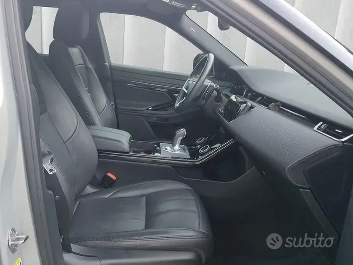 Land Rover Evoque 2022 photo 3