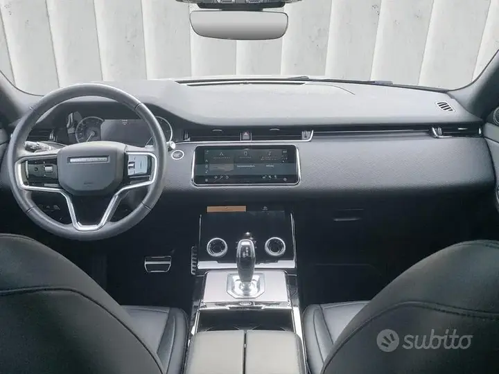 Land Rover Evoque 2022 photo 4
