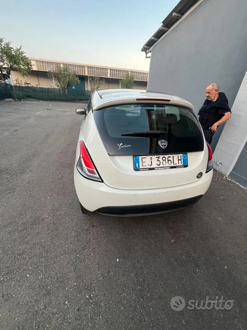 Lancia Ypsilon 2011 photo 3