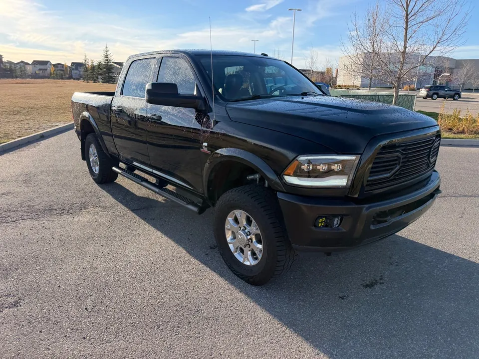 Ram 2500 Laramie 2014 photo 2