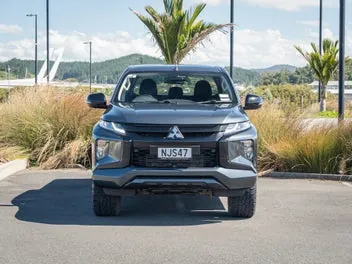 Mitsubishi Triton 2021 photo 5