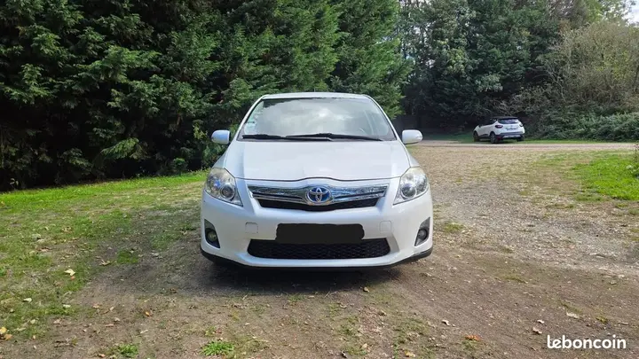 Toyota Auris 2011 photo 4