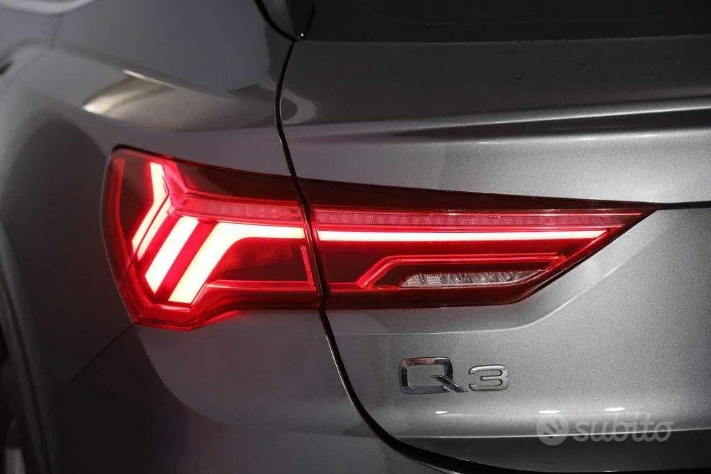 Audi Q3 2022 photo 5