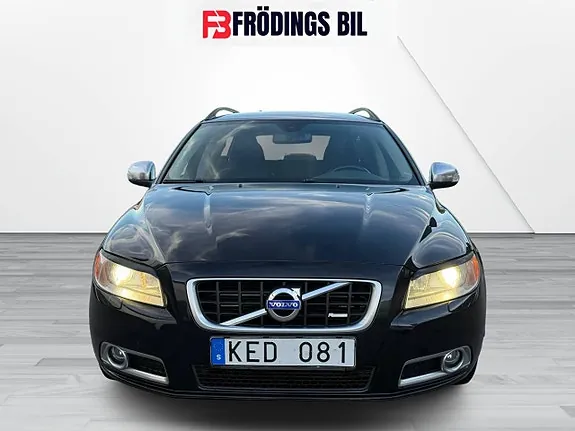 Volvo V70 2010 photo 4