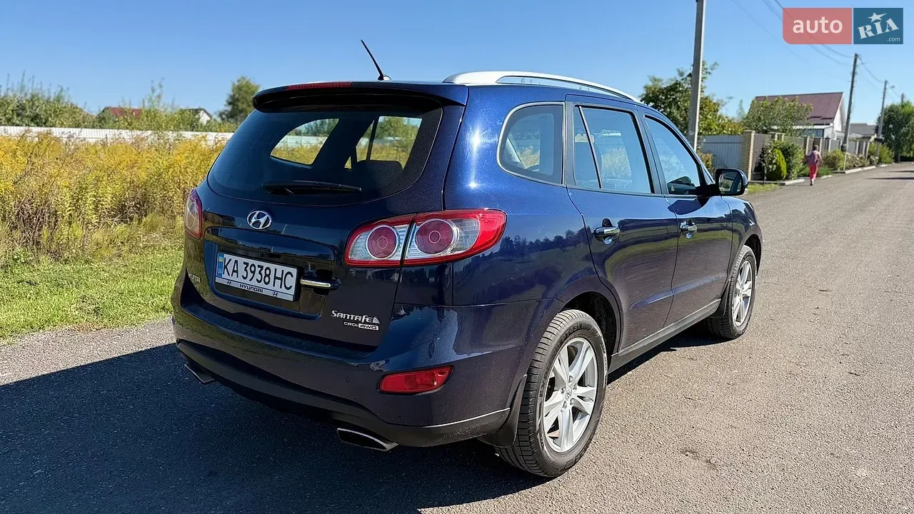 Hyundai Santa Fe 2011 photo 4