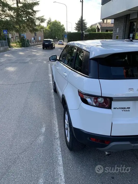 Land Rover Range Rover Evoque 2015 photo 3