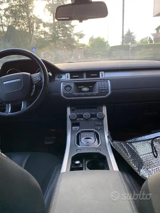 Land Rover Range Rover Evoque 2015 photo 4