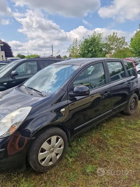 Nissan Note 2008 photo 2