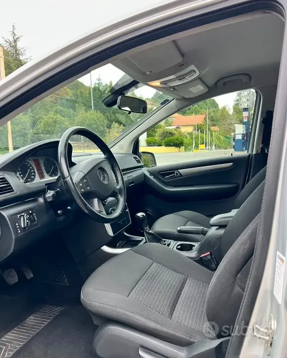Mercedes-Benz B200 2009 photo 5