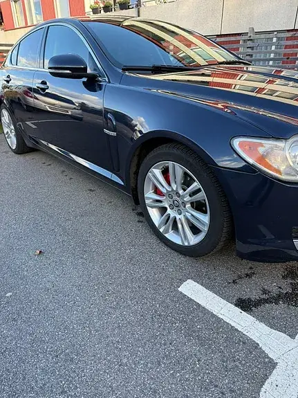 Jaguar Xf 2011 photo 3