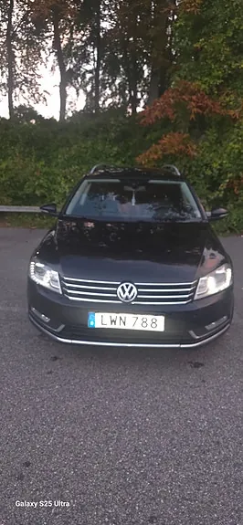Volkswagen Passat 2012 photo 2