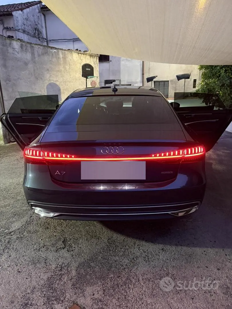 Audi A7 2018 photo 2