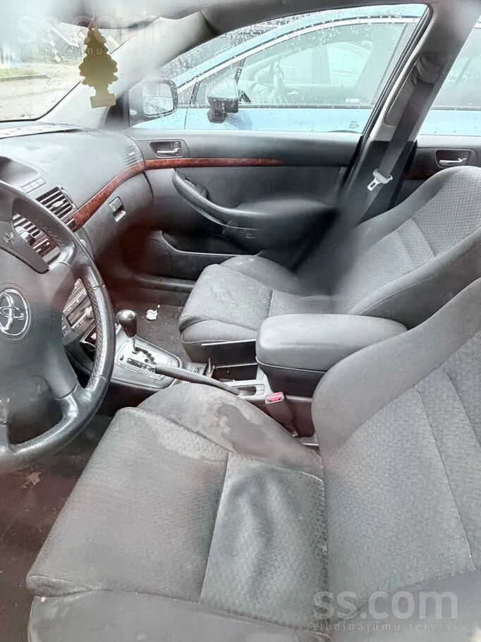 Toyota Avensis 2006 photo 4