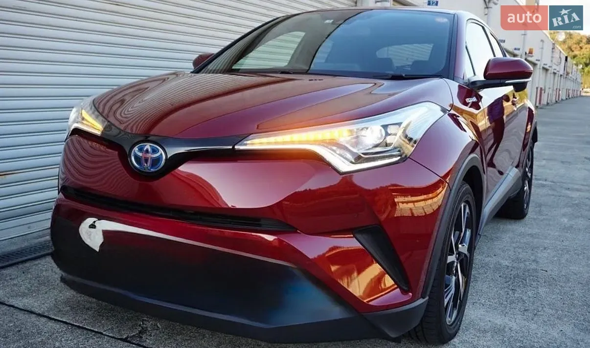 Toyota C-Hr 2018 photo 2