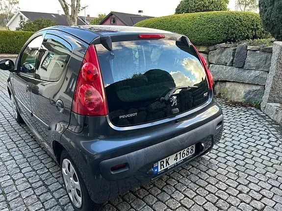 Peugeot 107 2012 photo 3