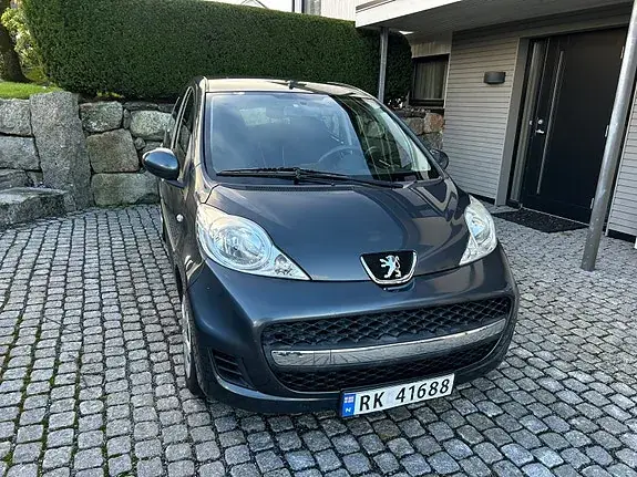 Peugeot 107 2012 photo 2