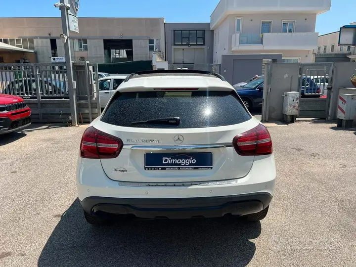 Mercedes-Benz Gla 2017 photo 3