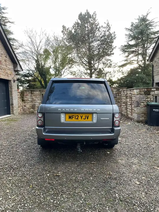 Land Rover Range Rover 2012 photo 5
