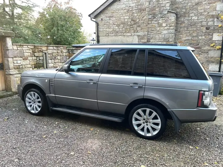 Land Rover Range Rover 2012 photo 3