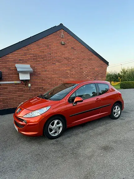 Peugeot 207 2007 photo 2