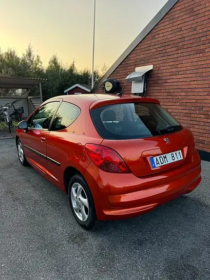 Peugeot 207 2007 photo 3