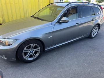 BMW 318I 2010 photo 3