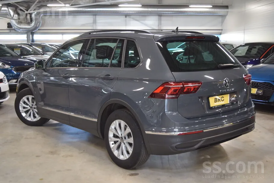 Volkswagen Tiguan 2021 photo 2