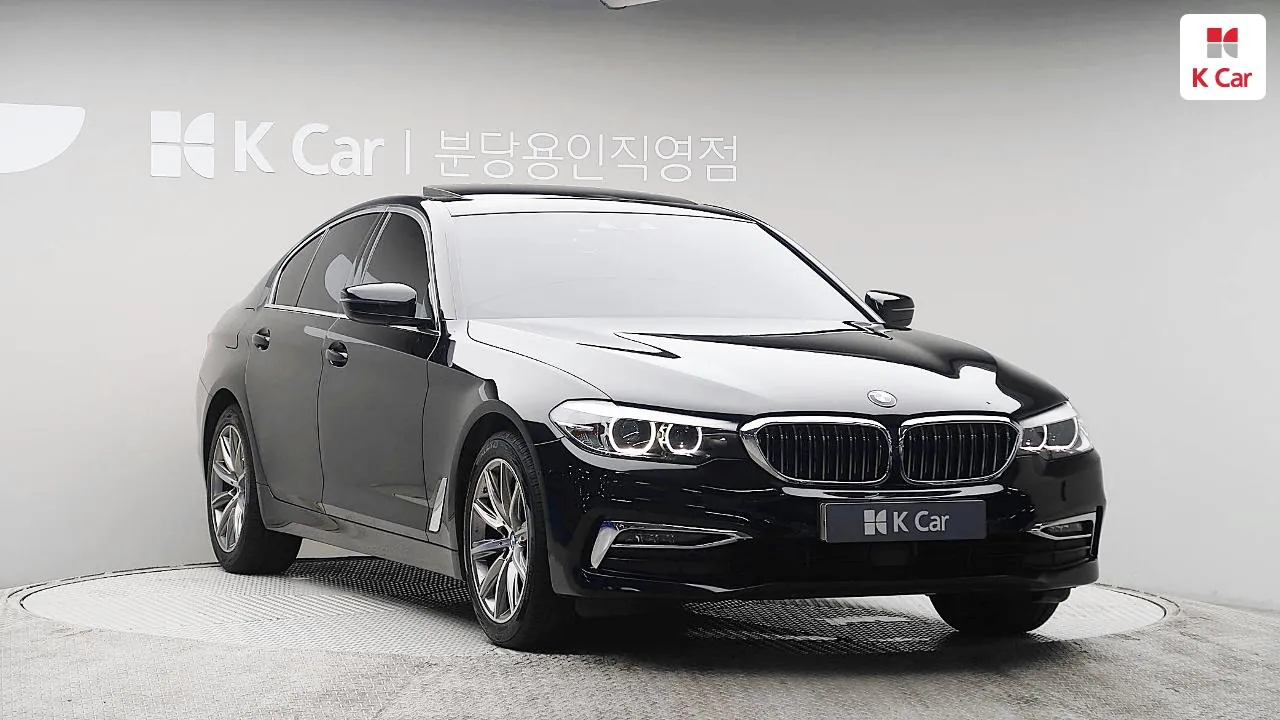 BMW 5 Series 2019 photo 3