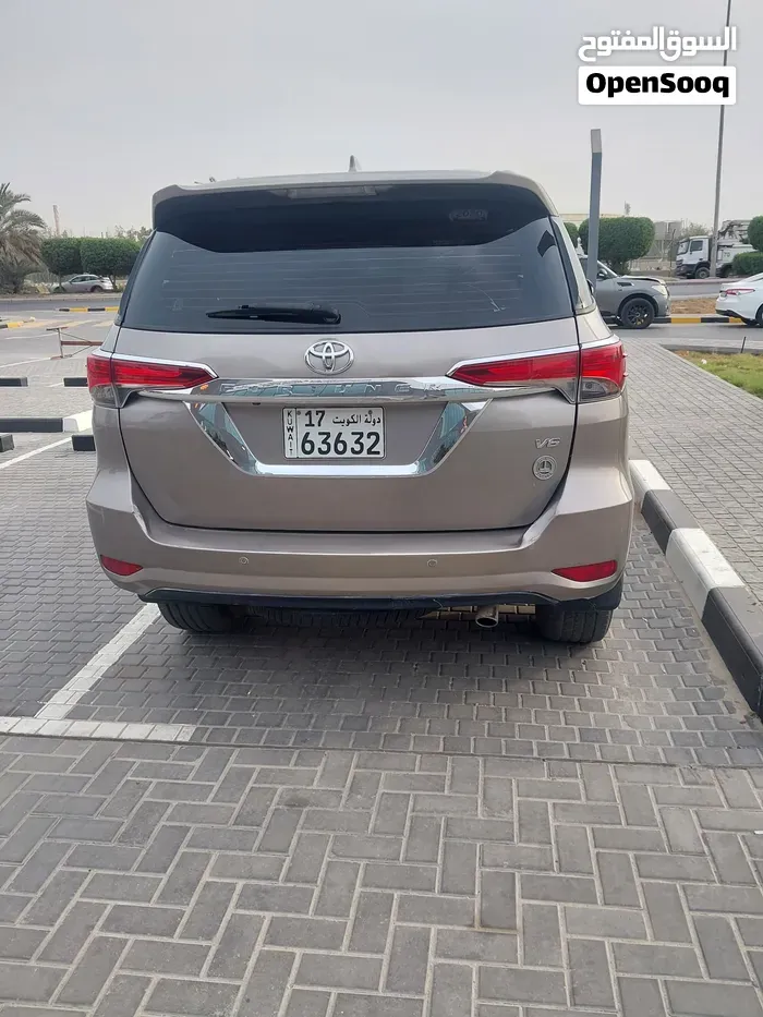 Toyota Fortuner 2020 photo 4